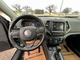 2020 Jeep Cherokee photo 15