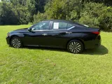2025 Nissan Altima photo 13