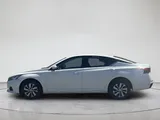 2019 Nissan Altima photo 2