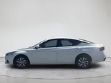 2019 Nissan Altima photo 2