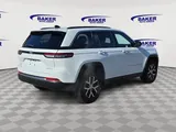 2024 Jeep Grand Cherokee photo 3