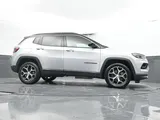 2024 Jeep Compass photo 24