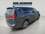 2023 Chrysler Pacifica photo 6