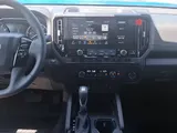 2027 Nissan Frontier photo 17