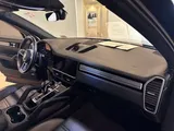2022 Porsche Cayenne photo 21