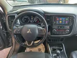 2019 Mitsubishi Outlander photo 14
