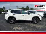 2024 Nissan Rogue photo 3