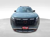 2026 Nissan Pathfinder photo 2