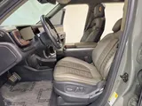 2023 Rivian R1S photo 16