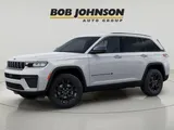 2026 Jeep Grand Cherokee photo 2