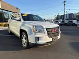 2017 GMC Terrain photo 2