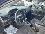 2019 Jeep Cherokee photo 10