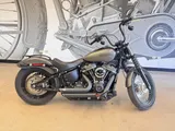 2018 Harley-Davidson® Street Bob photo 1