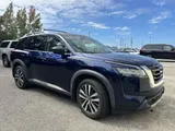 2022 Nissan Pathfinder photo 10