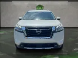 2022 Nissan Pathfinder photo 8