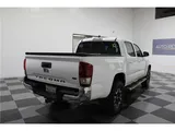 2016 Toyota Tacoma photo 4