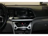 2017 Hyundai Elantra photo 16