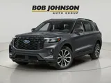 2025 Ford Explorer photo 5