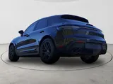 2026 Porsche Macan photo 7