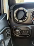 2020 Jeep Gladiator photo 11