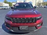 2023 Jeep Grand Cherokee photo 2