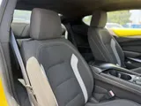 2018 Chevrolet Camaro photo 24