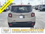 2016 Jeep Renegade photo 4