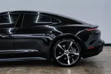2022 Porsche Taycan photo 10