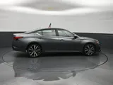 2020 Nissan Altima photo 7