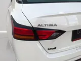 2025 Nissan Altima photo 5