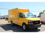 2021 GMC Savana Commercial Cutaway photo 3