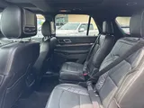 2017 Ford Explorer photo 12