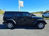 2023 Jeep Wrangler photo 4
