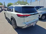 2023 Nissan Pathfinder photo 12