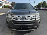 2019 Ford Explorer photo 2