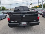 2021 Nissan Titan photo 7