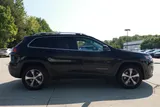 2019 Jeep Cherokee photo 6