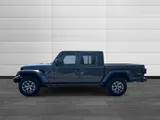 2026 Jeep Gladiator photo 6
