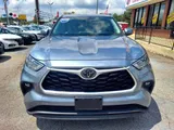 2020 Toyota Highlander photo 3