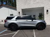 2022 Ford Explorer photo 19