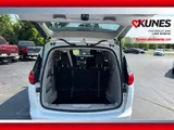2023 Chrysler Voyager photo 22