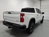 2023 Chevrolet Silverado 1500 photo 3