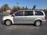2013 Chrysler Town & Country photo 3