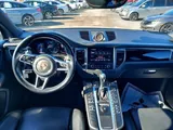 2018 Porsche Macan photo 10