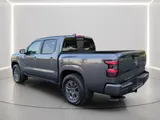 2026 Nissan Frontier photo 3
