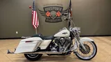 2015 Harley-Davidson Touring photo 1
