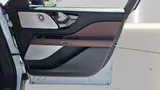 2026 Lincoln Aviator photo 30