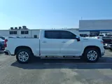 2025 Chevrolet Silverado 1500 photo 2