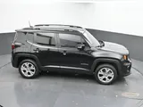 2023 Jeep Renegade photo 42