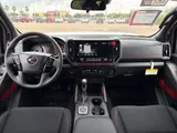 2027 Nissan Frontier photo 12